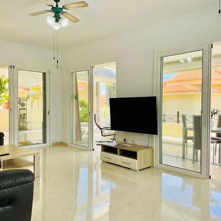 Sol Cristianos, Ocean View