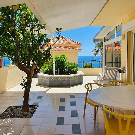 别墅 Grand Blue Horizon In Cristianos, Ocean-facing, Private Garden And Parking 洛斯克里斯蒂亚诺斯